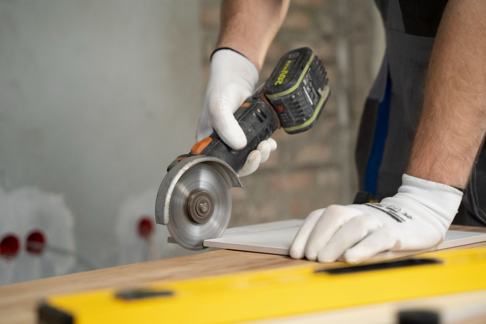 Safety First: A Closer Look at Tile Saws with Enhanced Safety Features